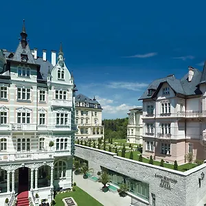 Savoy Westend Отель